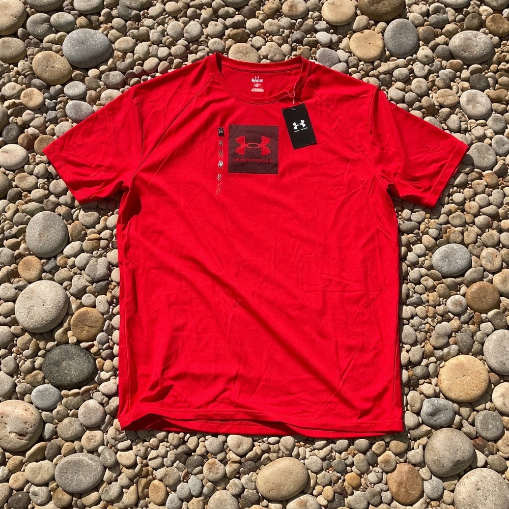 Under Armour Men's Bold Red Short Sleeve Tee